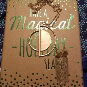 Necklace and earring set half circle